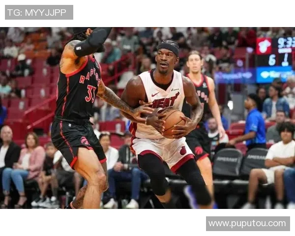 16-17赛季雷霆与76人激战回顾：明星球员的精彩表现与比赛亮点分析